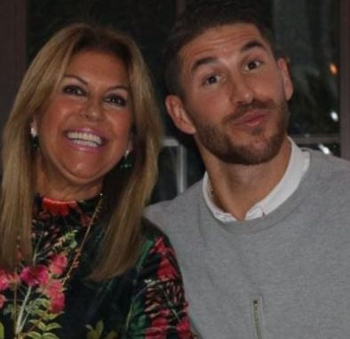 Paqui Ramos with her son Sergio Ramos in an event.